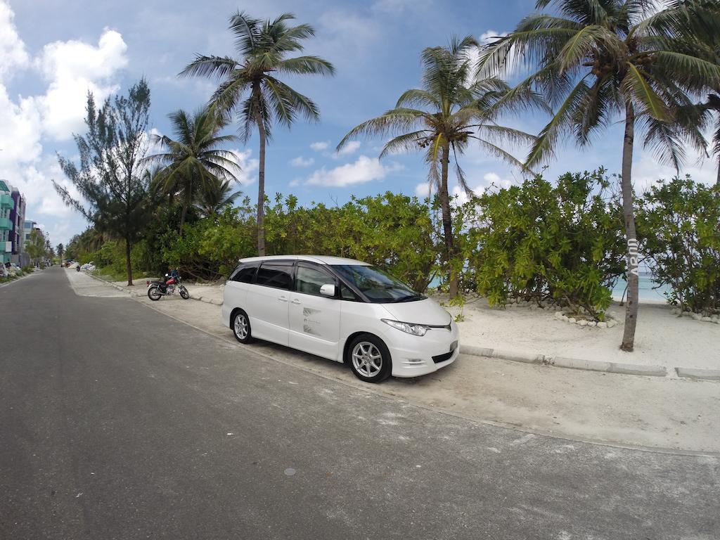 Airport Beach Hotel Hulhumalé Extérieur photo