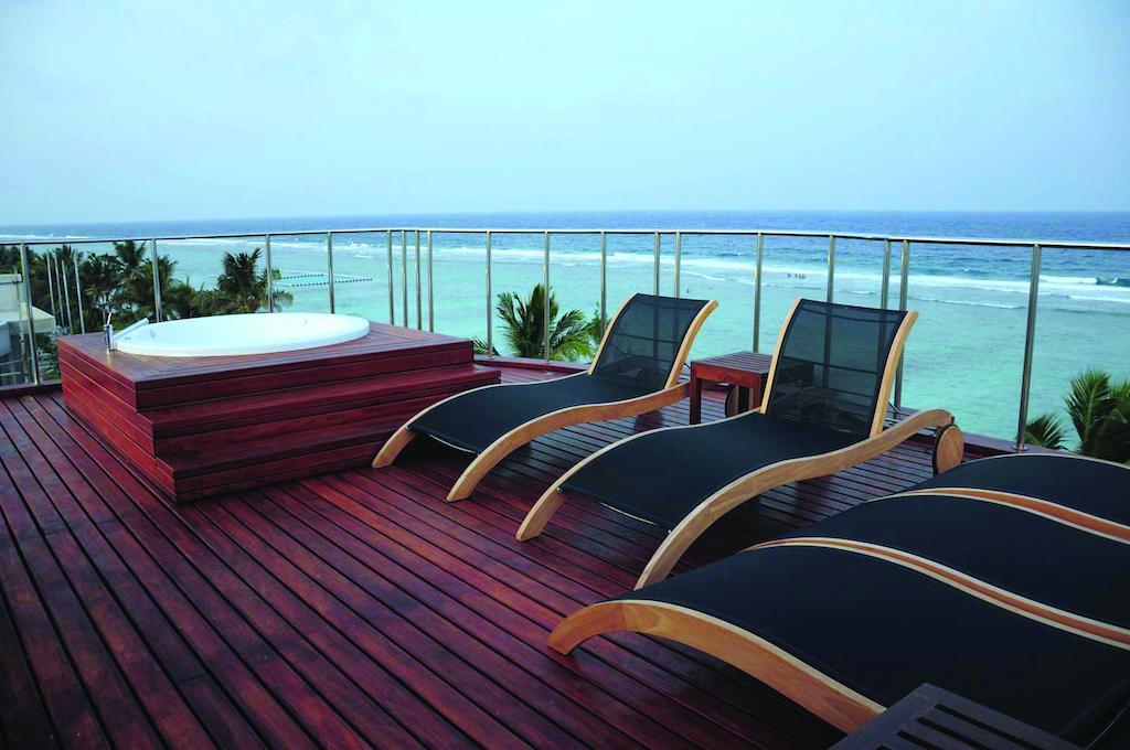 Airport Beach Hotel Hulhumalé Extérieur photo