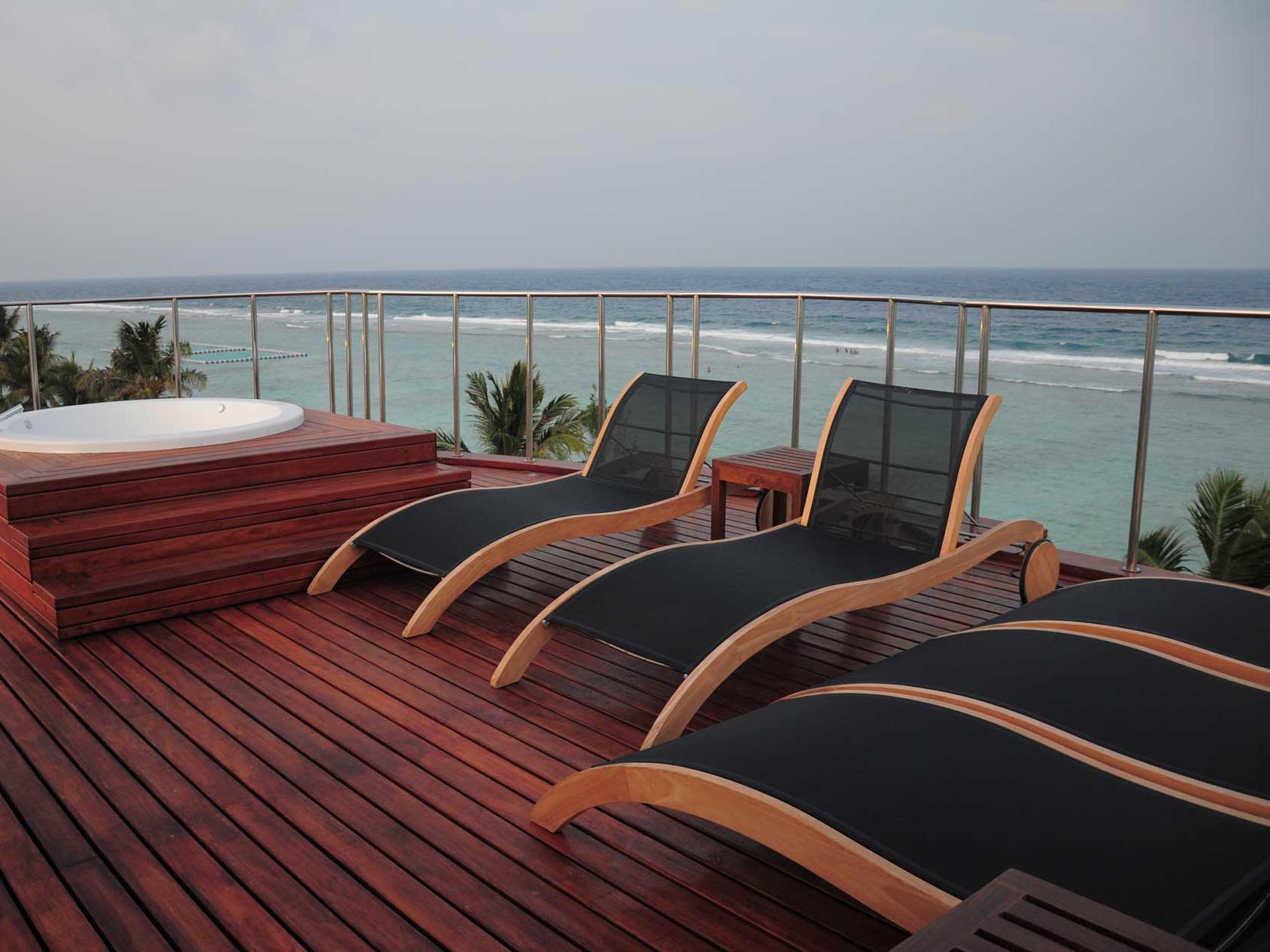Airport Beach Hotel Hulhumalé Extérieur photo