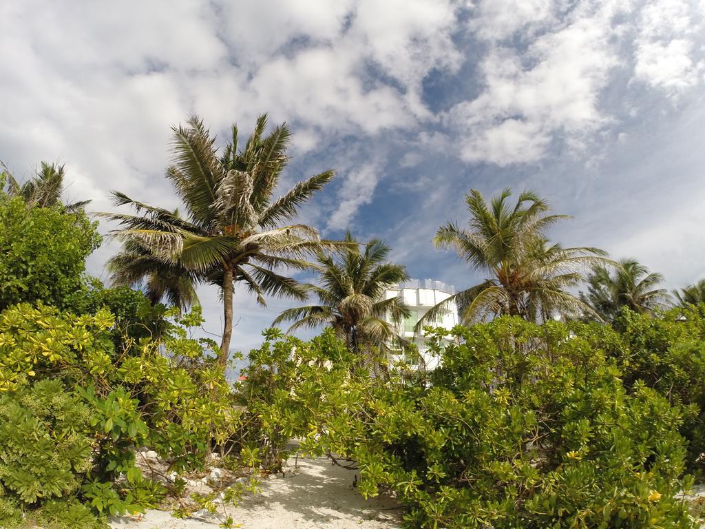 Airport Beach Hotel Hulhumalé Extérieur photo