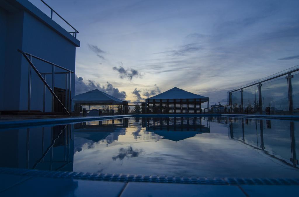 Airport Beach Hotel Hulhumalé Extérieur photo