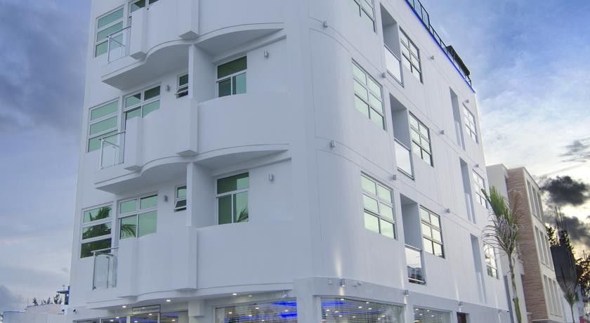 Airport Beach Hotel Hulhumalé Extérieur photo