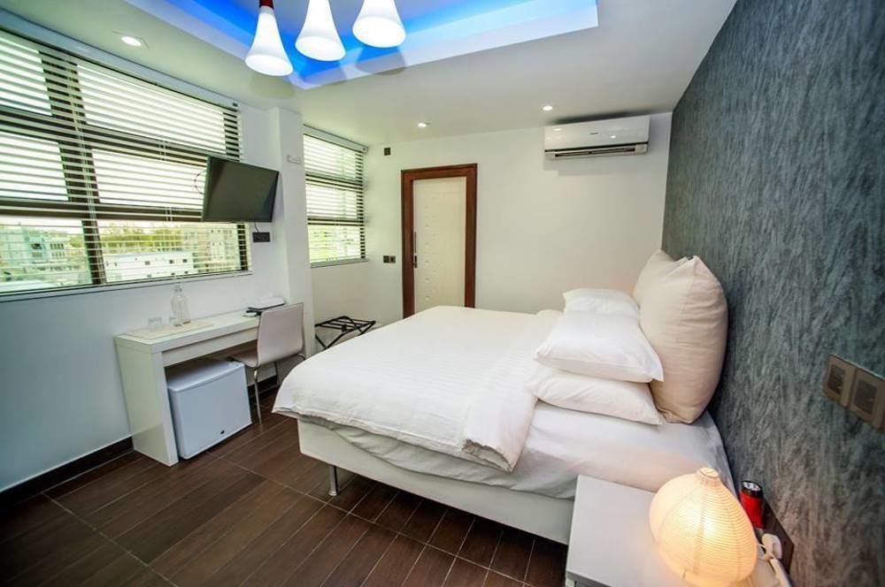 Airport Beach Hotel Hulhumalé Extérieur photo